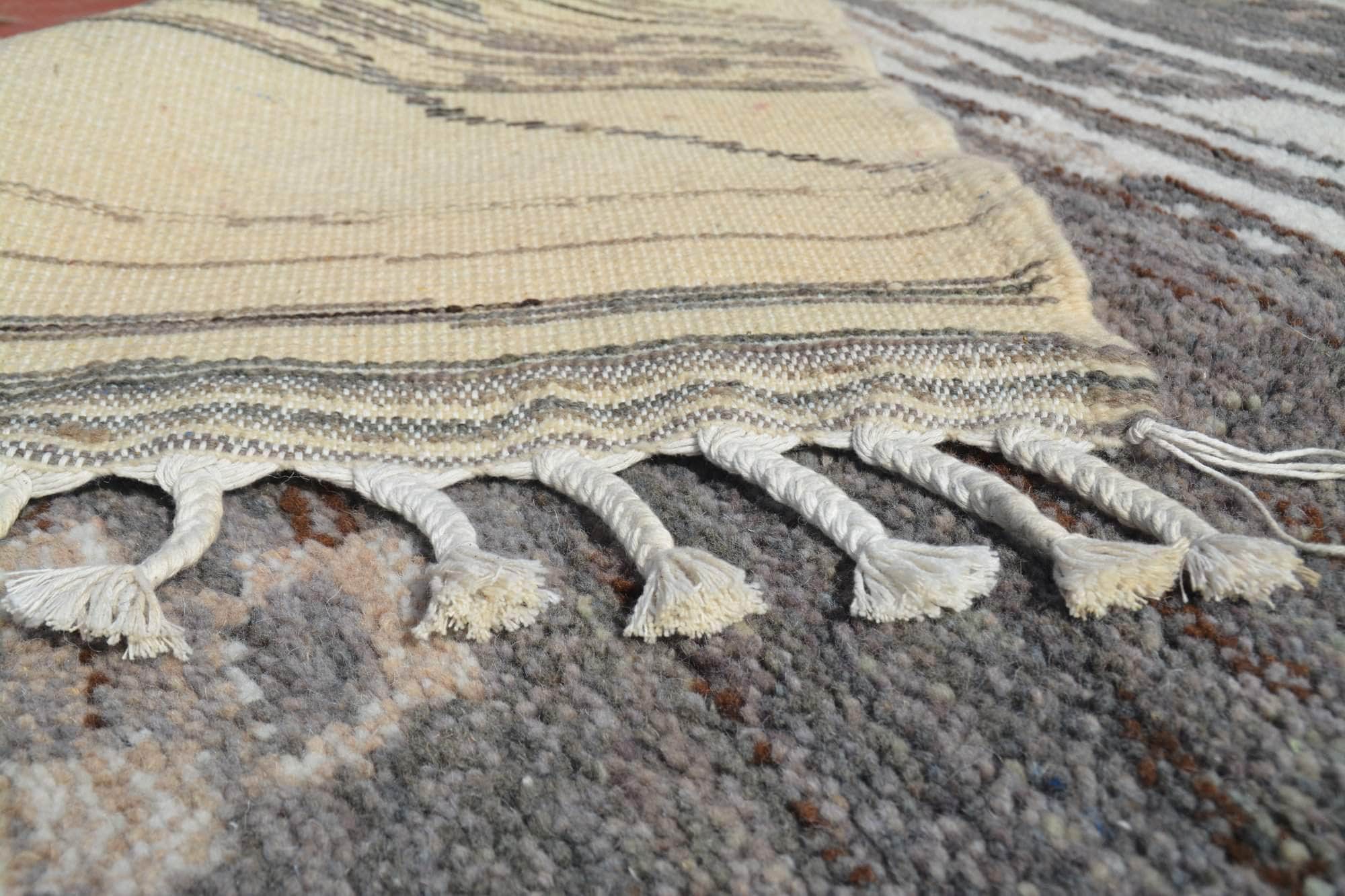 Eclipse (6'3" x 9'2") - Undulating Charcoal & Cream Contemporary Boujad Rug - Image 4