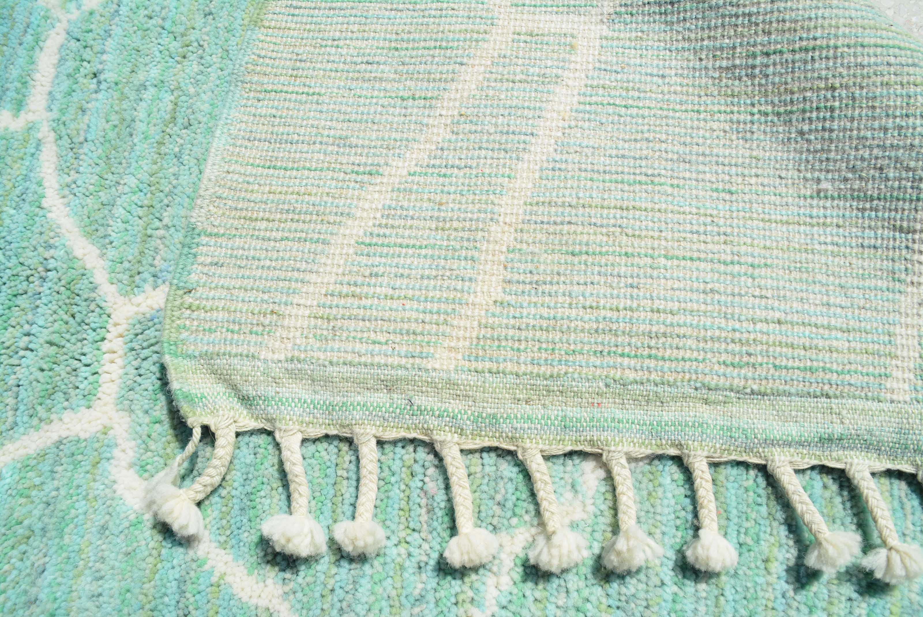 Surf (5'0" x 8'0") - Turquoise Geometric Azilal Rug - Hand-Dyed Wool - Image 5